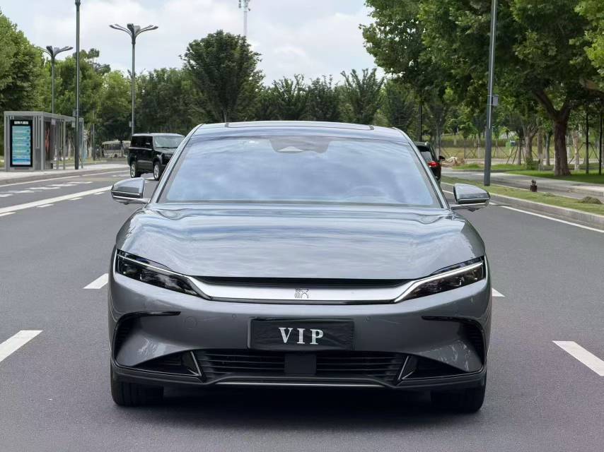 BYD Han 2023 car image #2