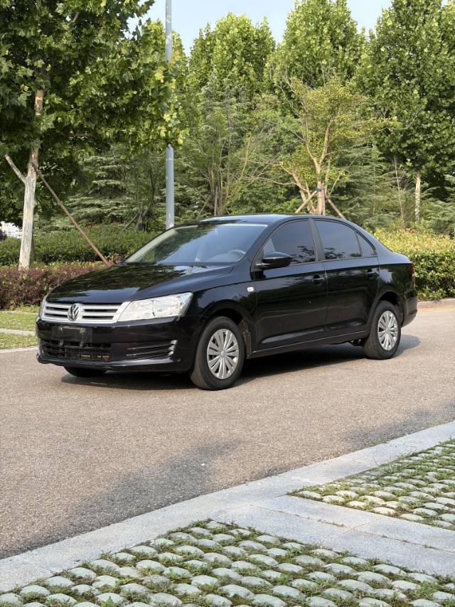 Volkswagen Santana 2015 car image 