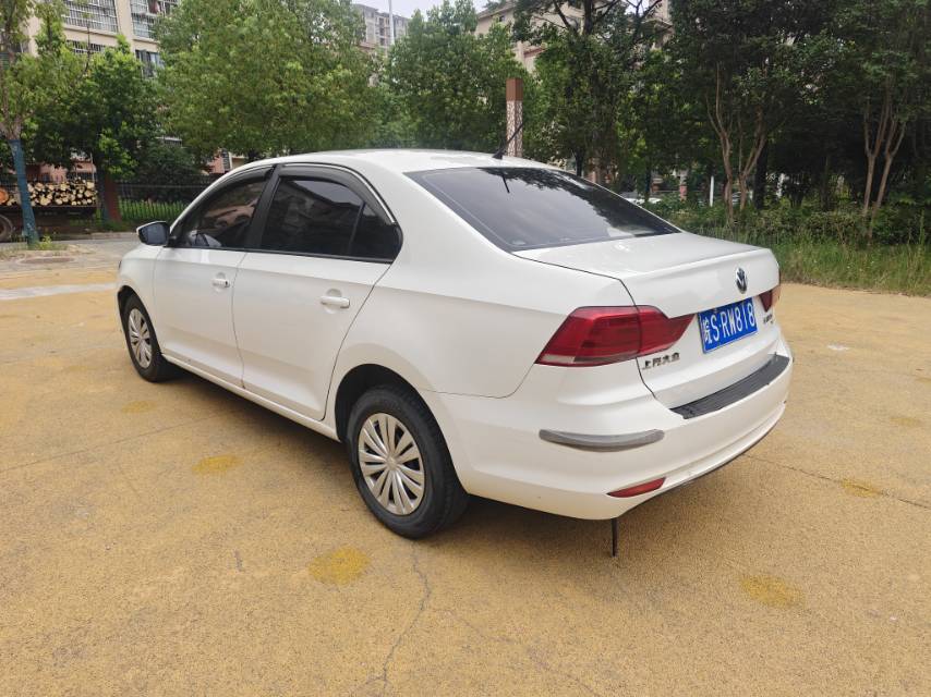 Volkswagen Santana 2018 car image #9