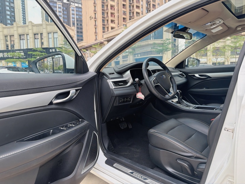 GEELY Emgrand 2019 #4 GEELY Emgrand 2019 car image #4