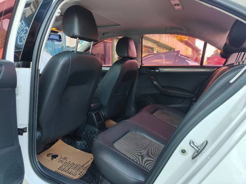 Volkswagen Santana 2017 car image #3