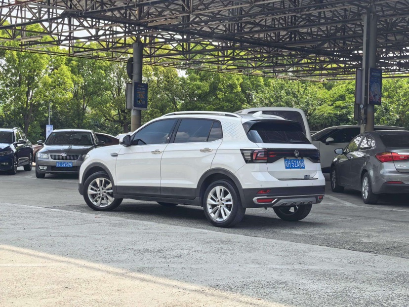 Volkswagen T-Cross 2021 #13 Volkswagen T-Cross 2021 car image #13