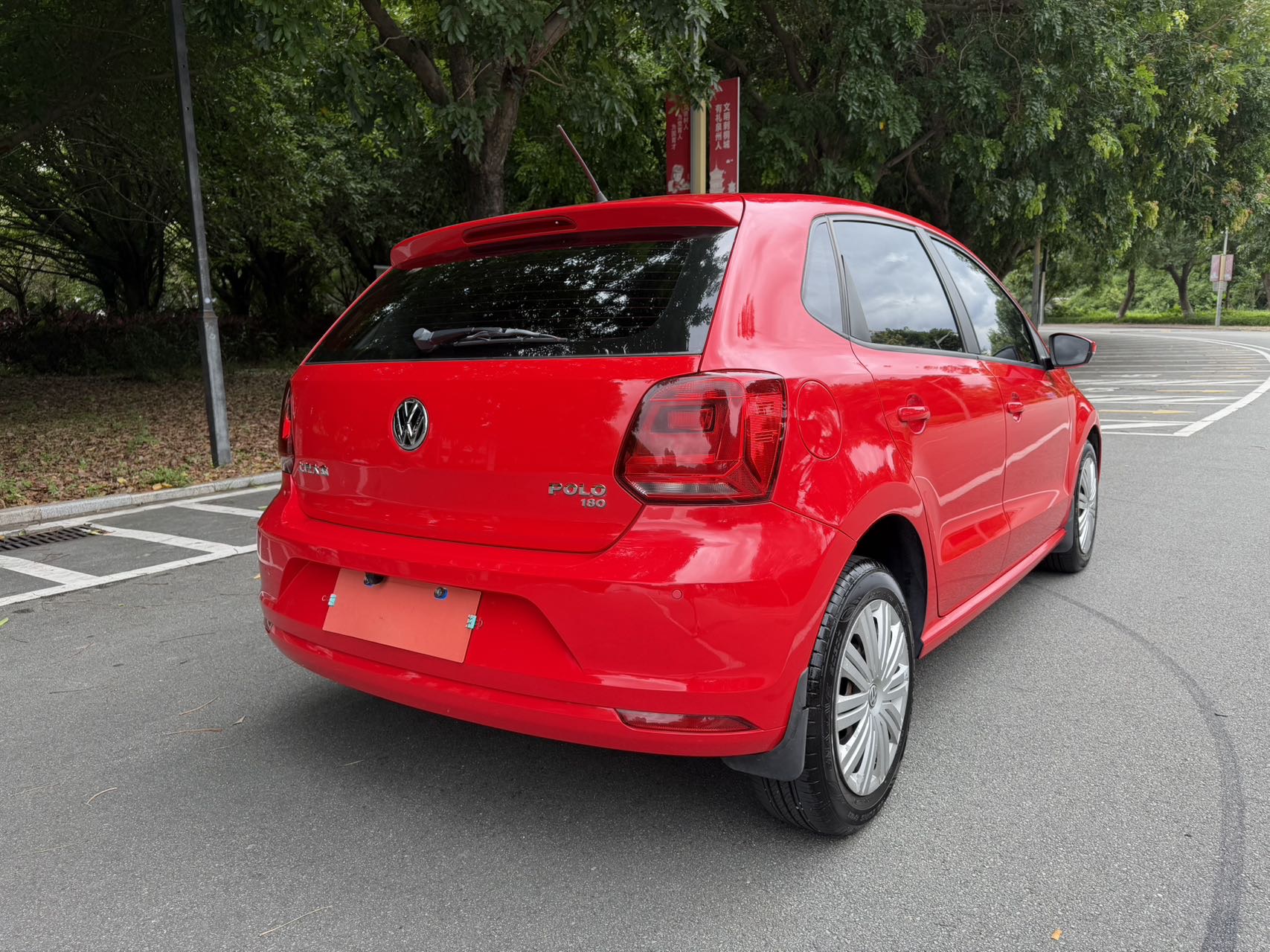 Volkswagen Polo 2018 car image #3