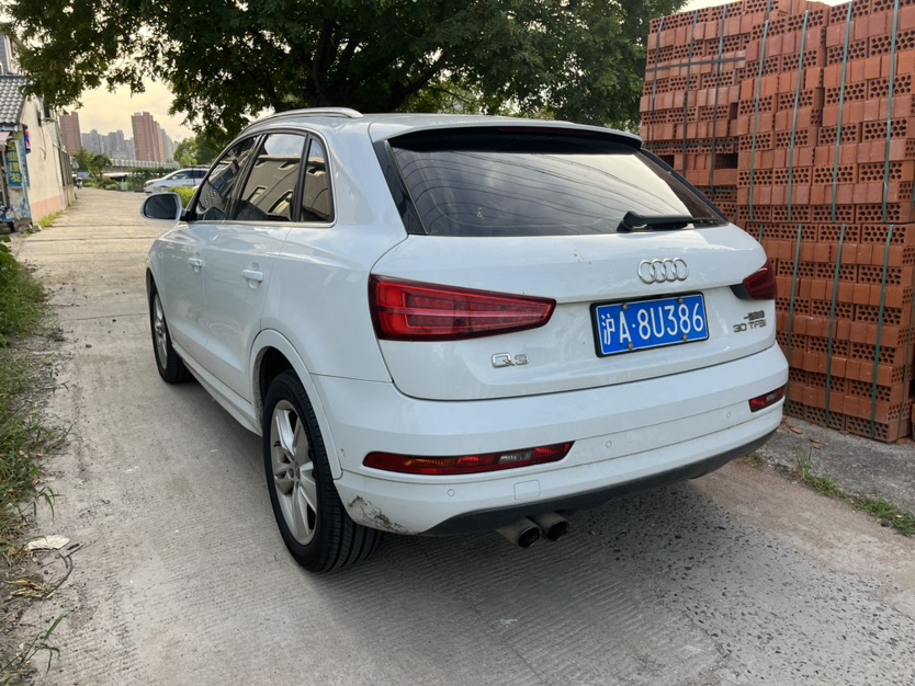 Audi Q3 2016 car image #7
