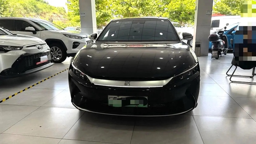 BYD Han 2023 #2 BYD Han 2023 car image #2