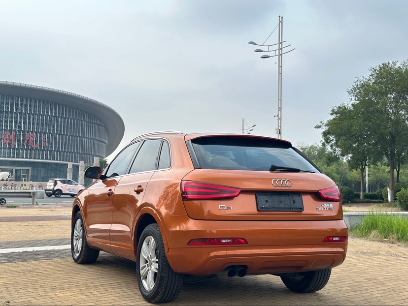 Audi Q3 2014 car image #6