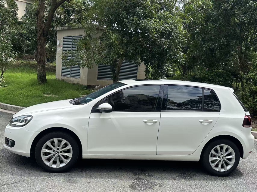 Volkswagen Golf 2013 car image #4