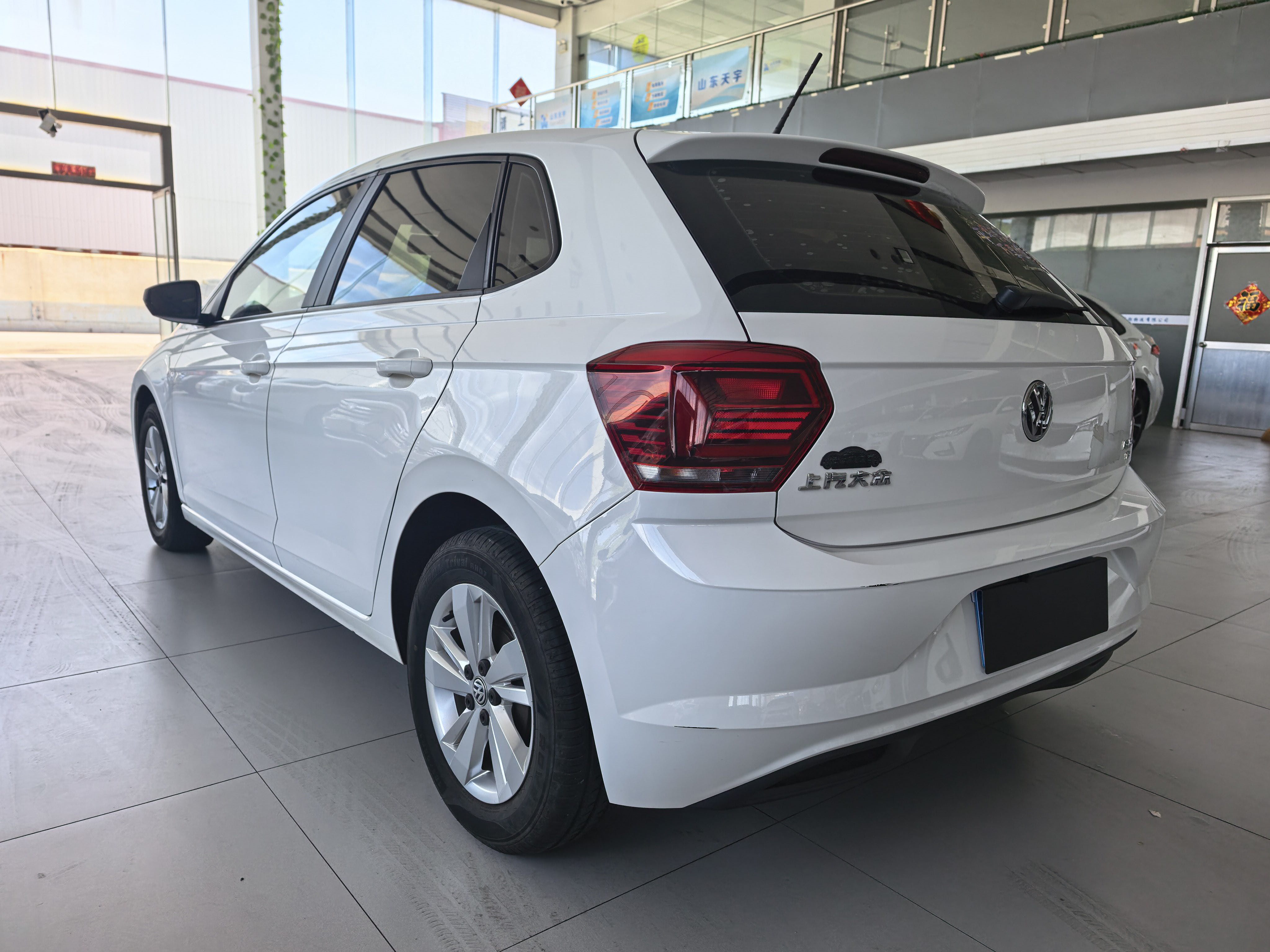 Volkswagen Polo 2020 car image #4