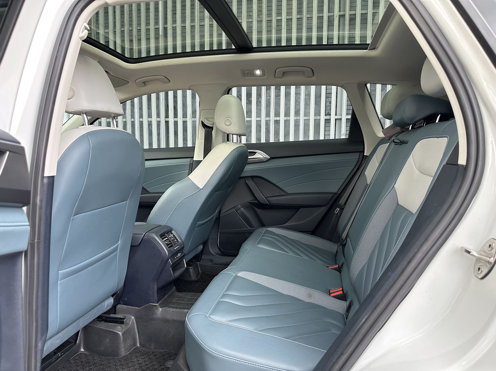 Volkswagen Tharu 2023 car image #5
