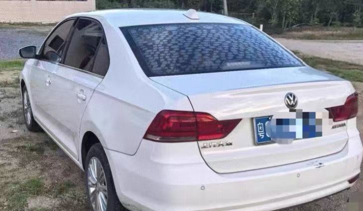 Volkswagen Santana 2019 car image #2