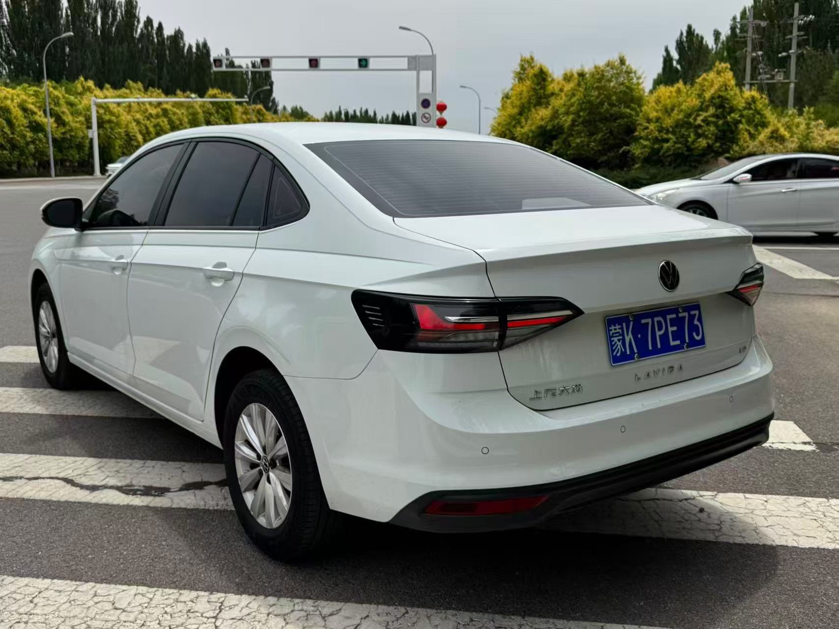 Volkswagen Lavida 2025 car image #9