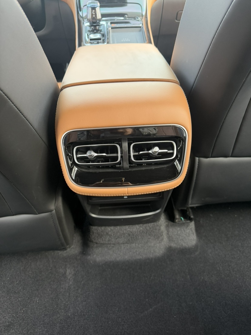 GEELY Boyue L 2025 immagine di auto #17
