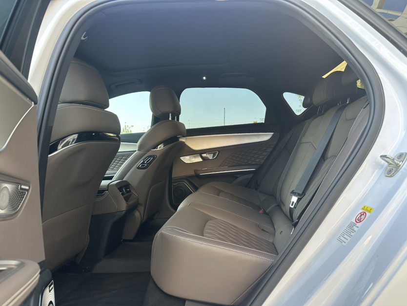 BYD Han 2023 car image #8