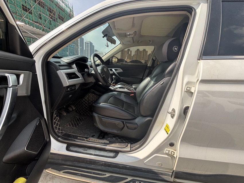 GEELY Boyue 2017 car image #3