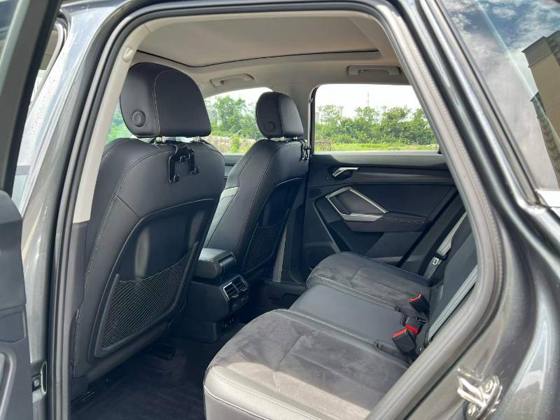 Audi Q3 2022 car image #6