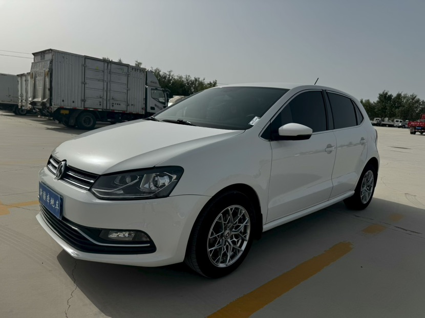Volkswagen Polo 2015 #9 Volkswagen Polo 2015 car image #9
