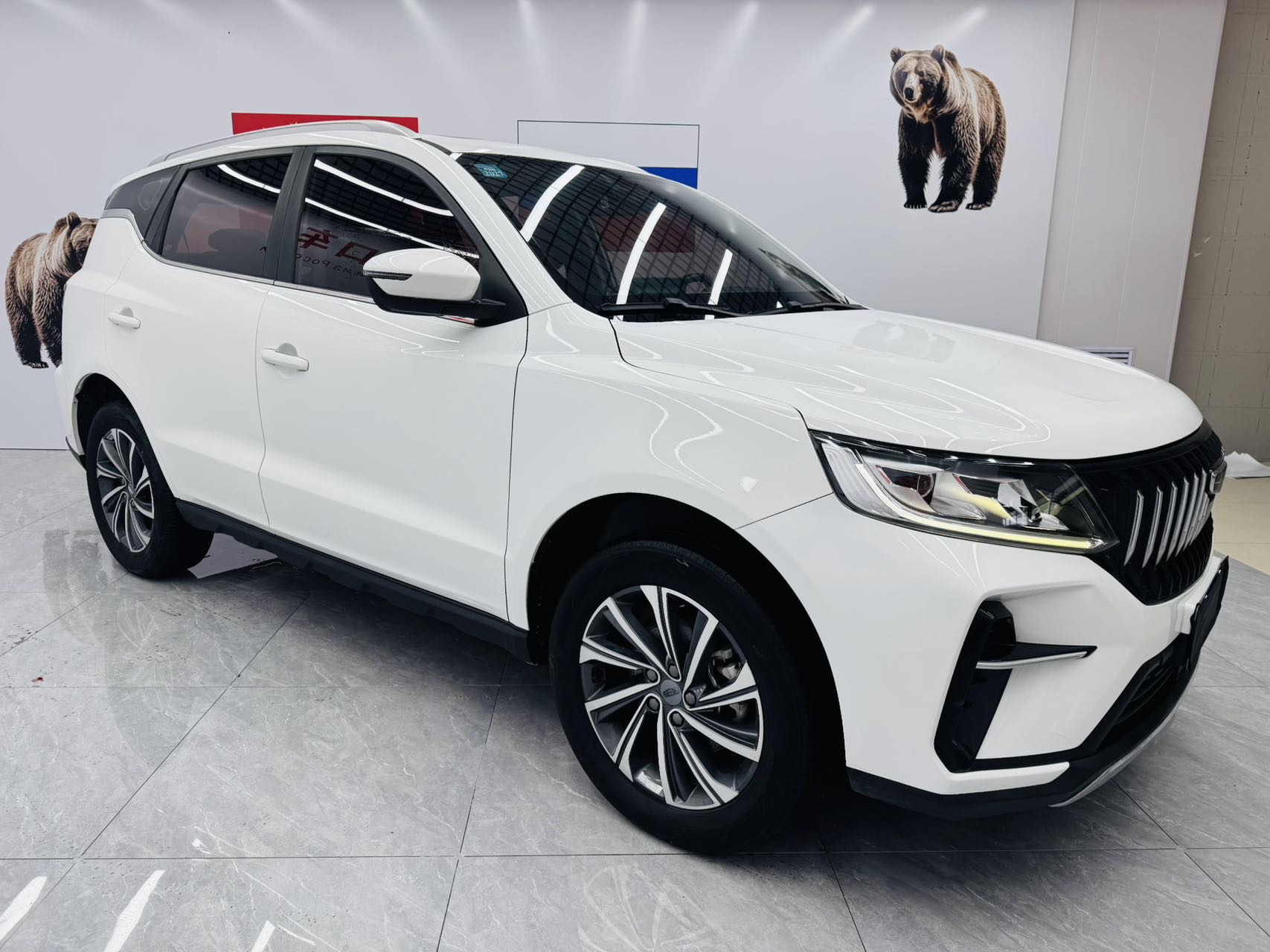 GEELY Vision X6 2023 car image #3