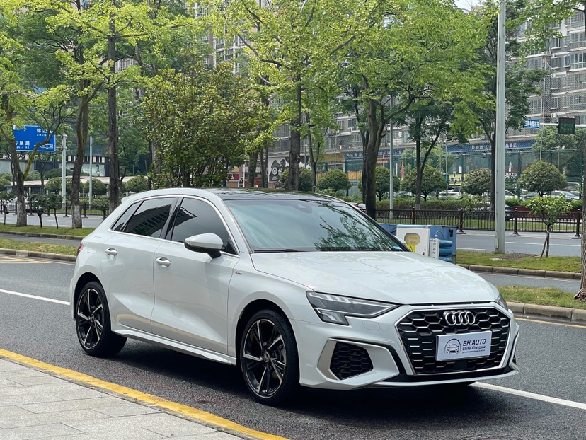 Audi A3 2023 car image #3