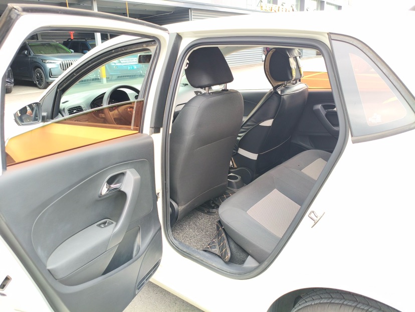 Volkswagen Polo 2018 car image #7