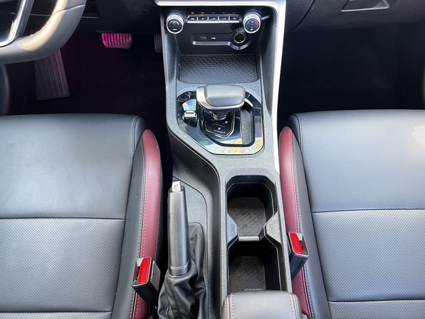 GEELY Coolray 2022 car image #12