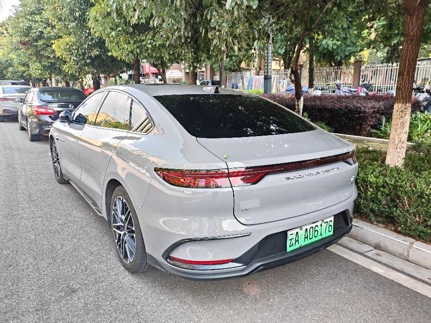 BYD Han 2025 car image #3