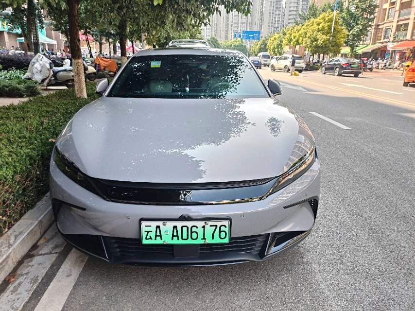 BYD Han 2025 car image #2