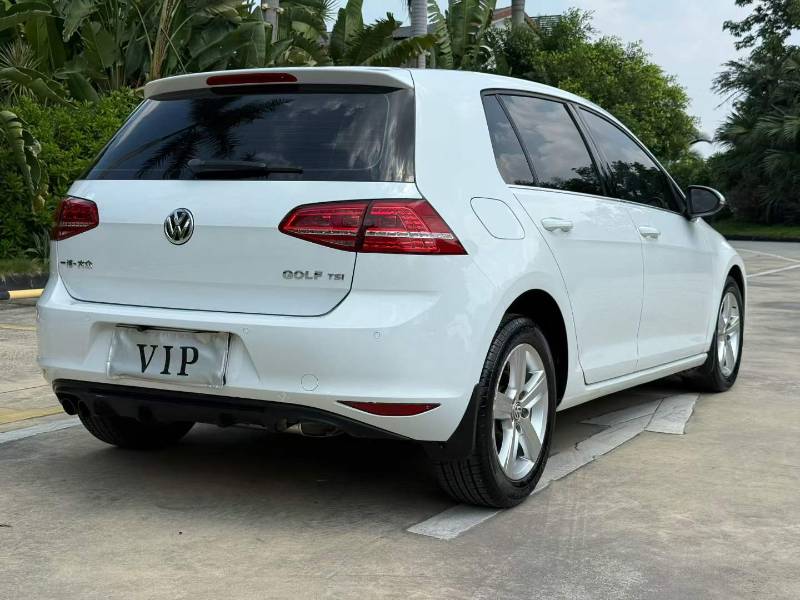 Volkswagen Golf 2015 car image #5