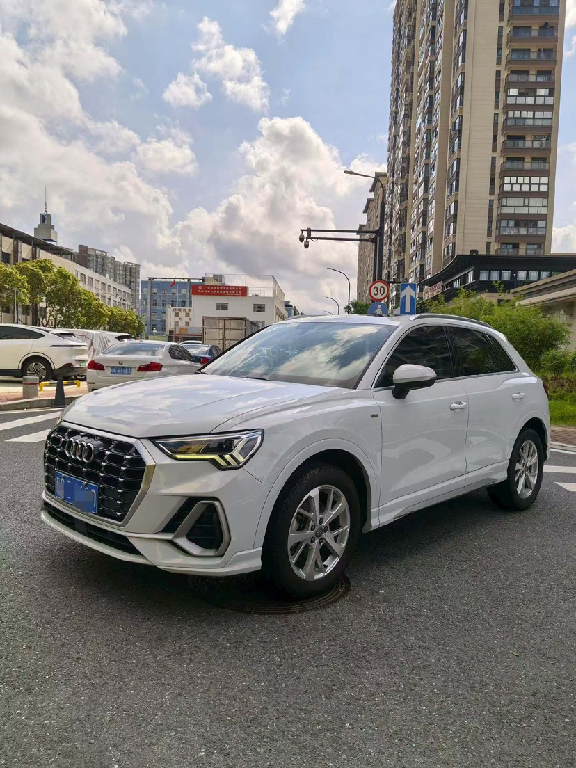 Audi Q3 2020 Audi Q3 2020 car image