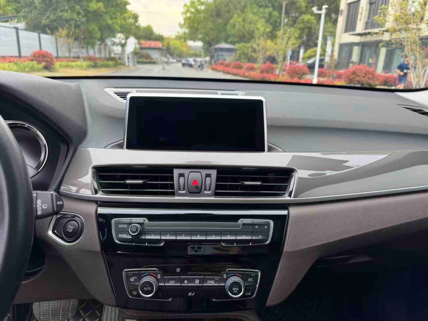 BMW X1 New Energy 2019 car image #7