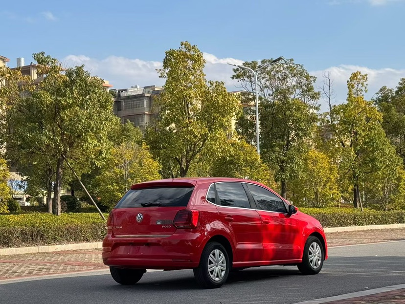 Volkswagen Polo 2018 car image #8
