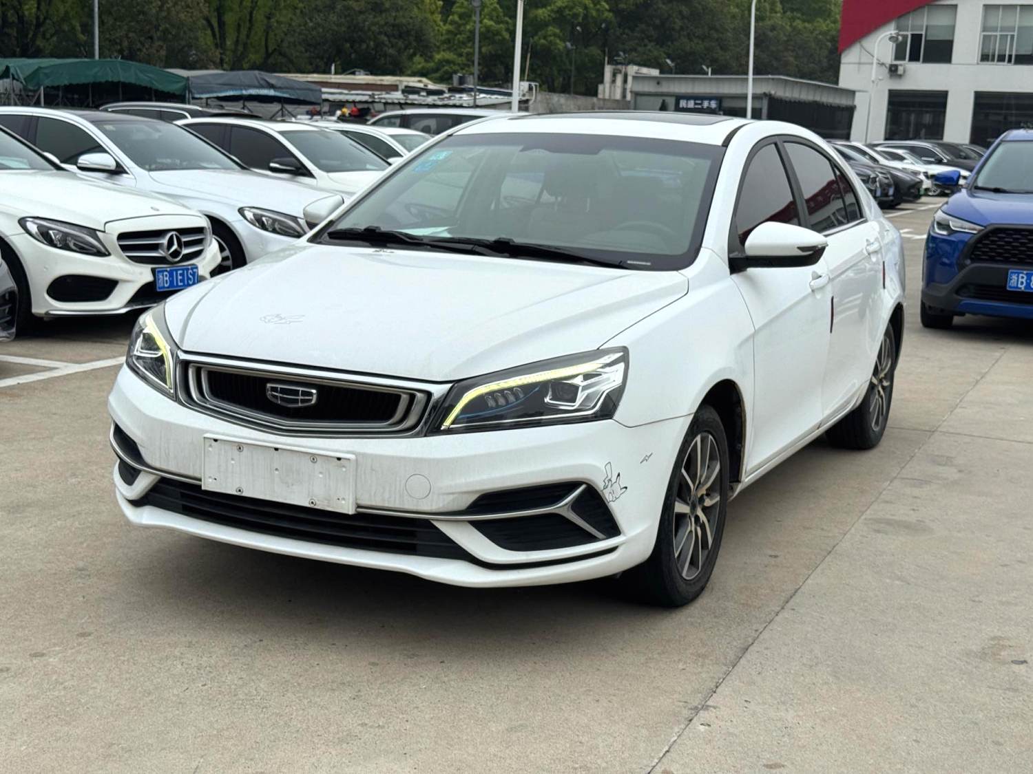 GEELY Emgrand 2019 #2 GEELY Emgrand 2019 car image #2