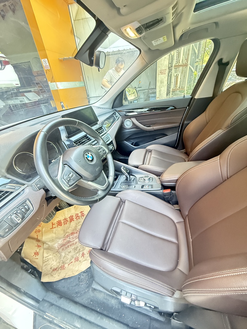BMW X1 2023 car image #2