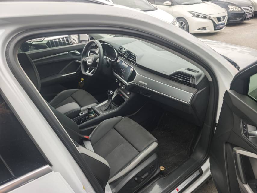Audi Q3 2023 car image #6