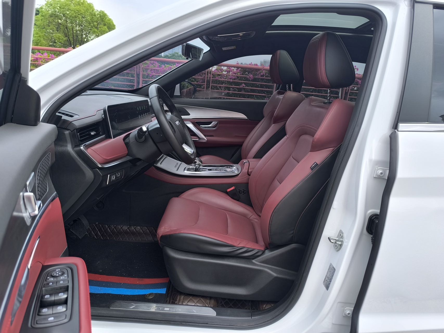 Jetour X70 PLUS 2023 car image #11