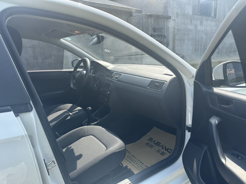 Volkswagen Santana 2021 car image #9