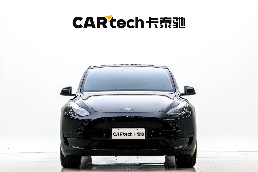 Tesla Model Y 2024 car image #2