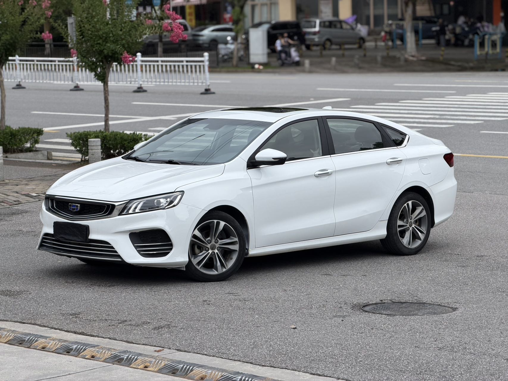 GEELY Binray 2019 car image 