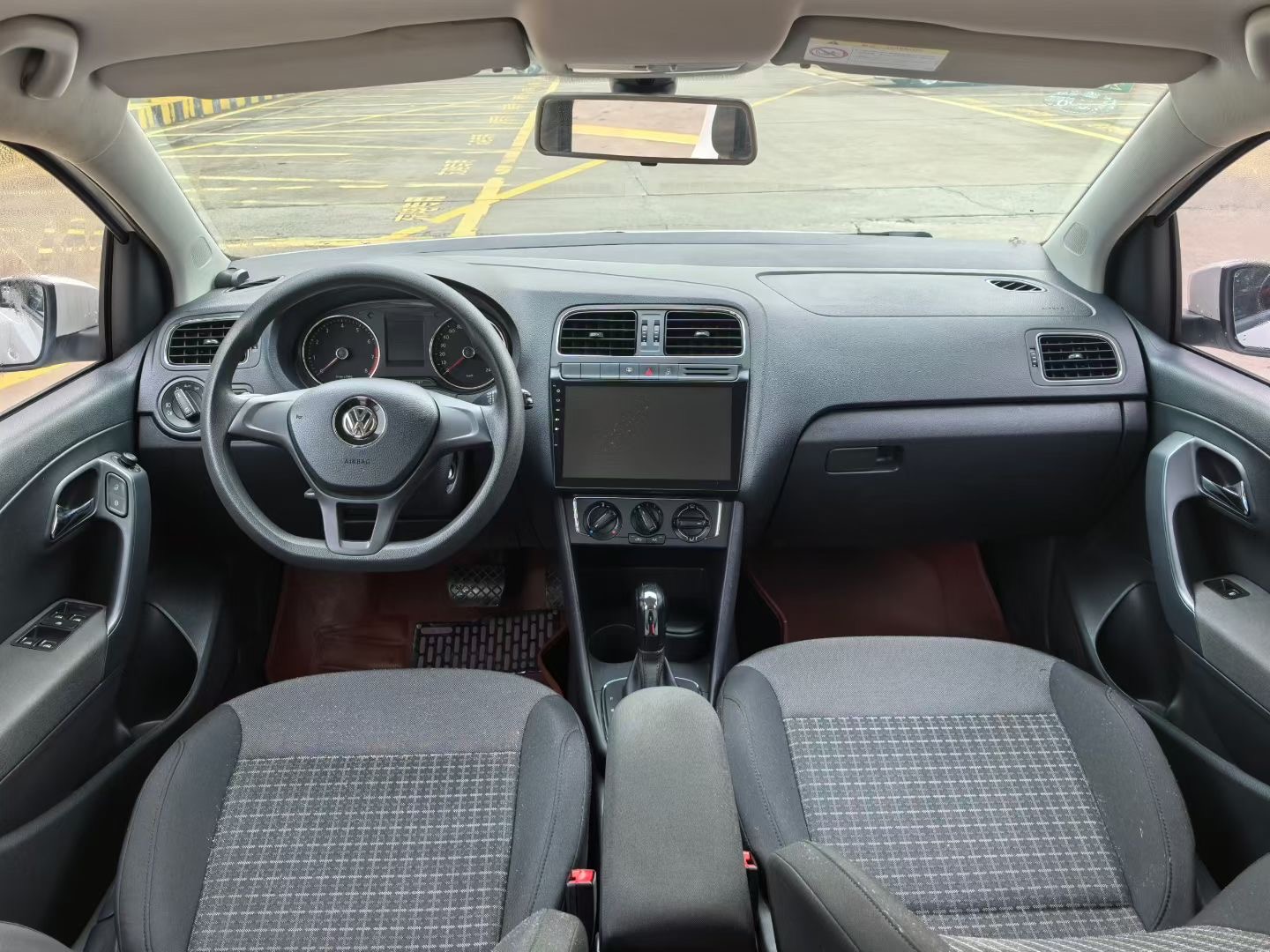 Volkswagen Polo 2015 #6 Volkswagen Polo 2015 car image #6