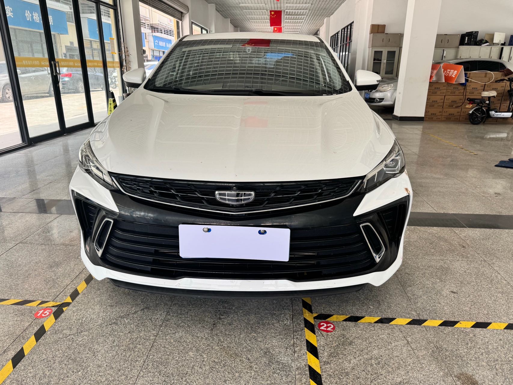 GEELY Binray 2022 immagine di auto #2