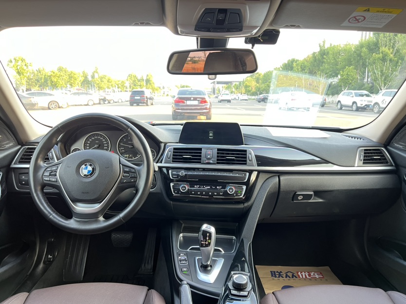 BMW 3 Series 2018 #8 BMW 3 Series 2018 car image #8