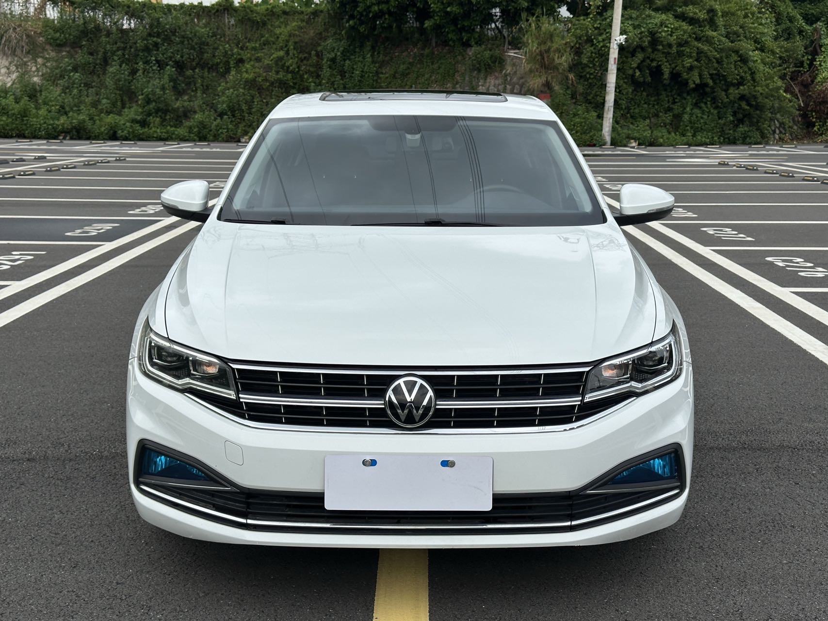 Volkswagen Bora 2022 car image #2
