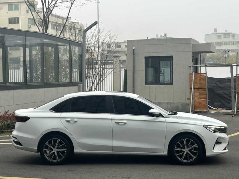 GEELY Emgrand 2022 #4 GEELY Emgrand 2022 car image #4