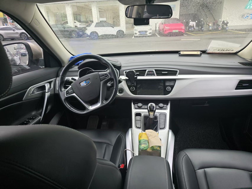 GEELY Boyue 2017 car image #3