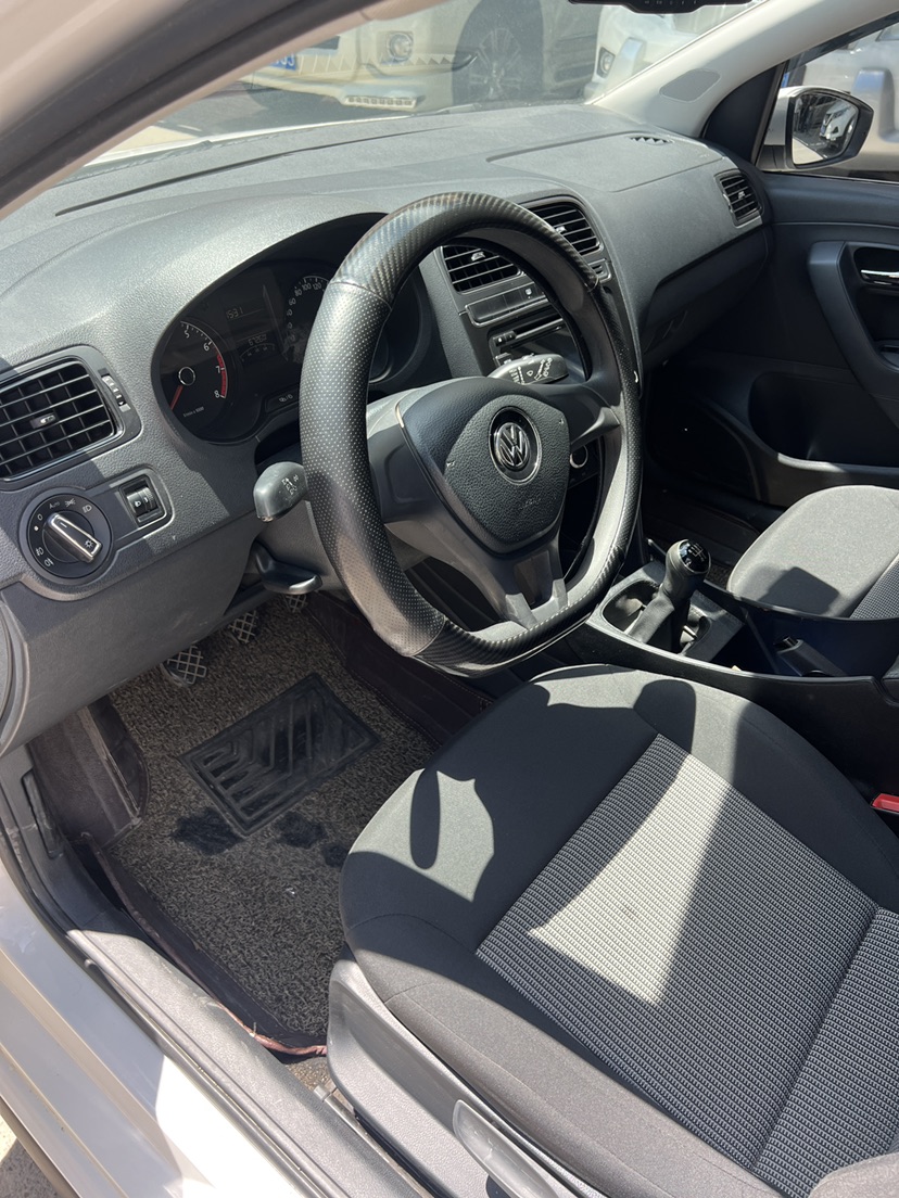 Volkswagen Polo 2015 #4 Volkswagen Polo 2015 car image #4