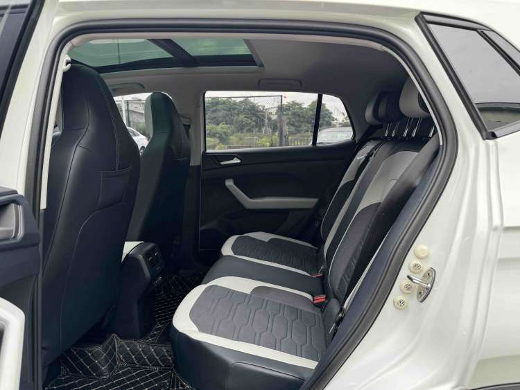 Volkswagen Tharu 2024 car image #6