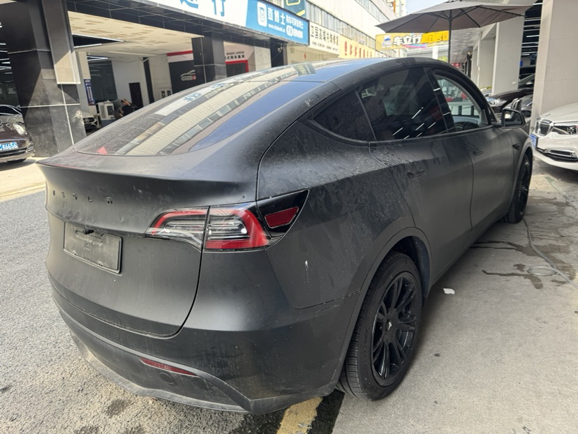 Tesla Model Y 2022 car image #6