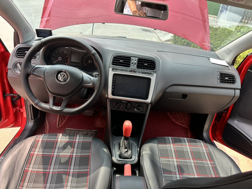 Volkswagen Polo 2018 car image #6