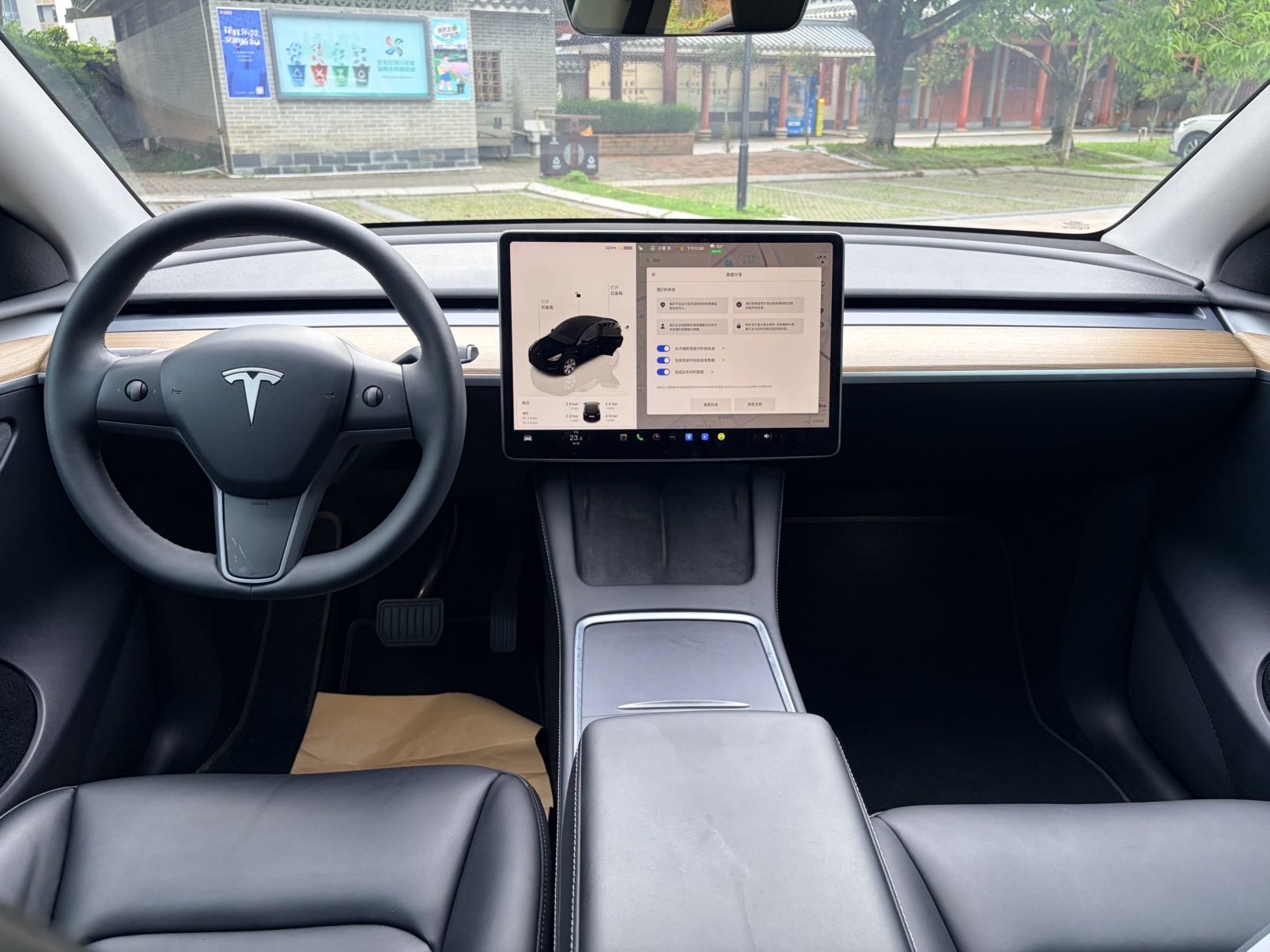 Tesla Model Y 2022 car image #10