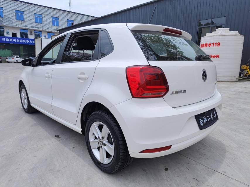 Volkswagen Polo 2015 #5 Volkswagen Polo 2015 car image #5