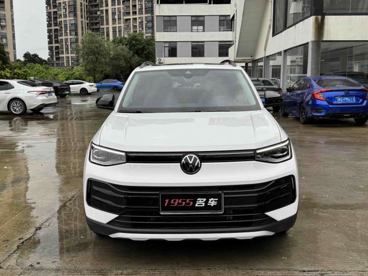 Volkswagen Tharu 2024 car image #2